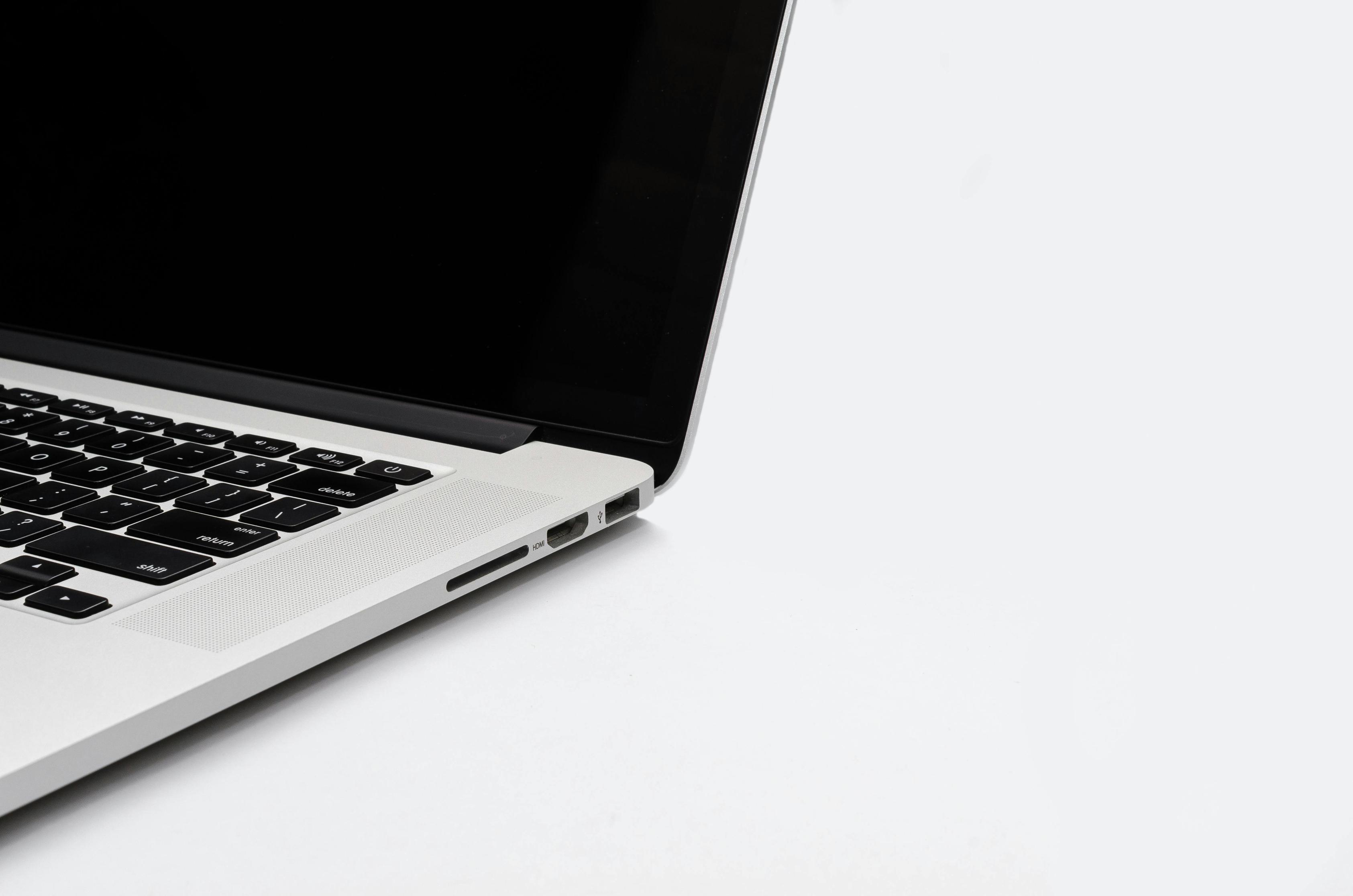 cómo limpiar un teclado de computadora portátil